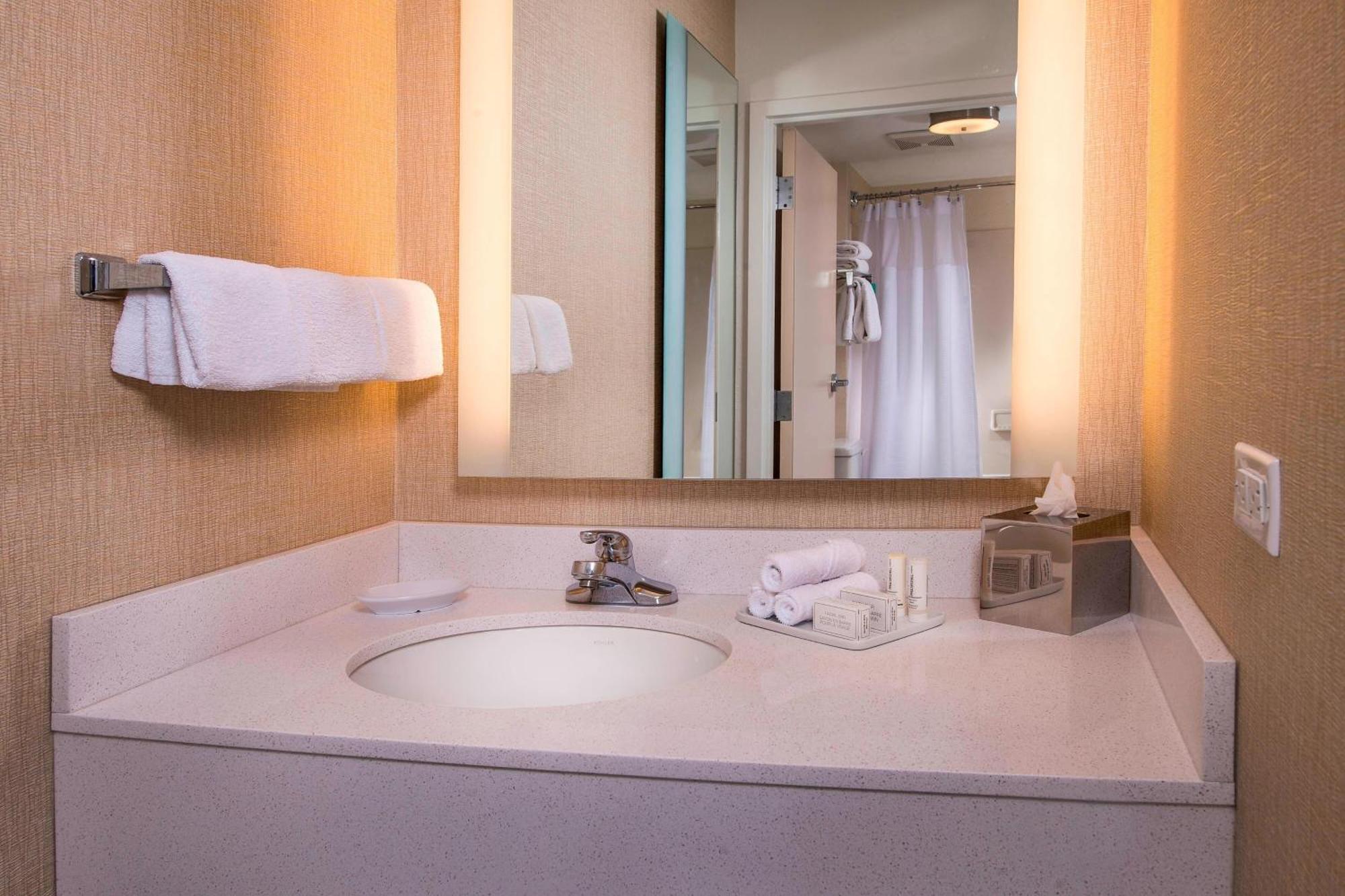 Springhill Suites By Marriott Gaithersburg Exterior photo